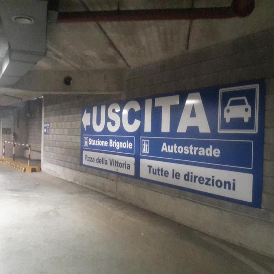 Suite Lambruschini Central With Top City View - Free Covered Parking ジェノヴァ エクステリア 写真