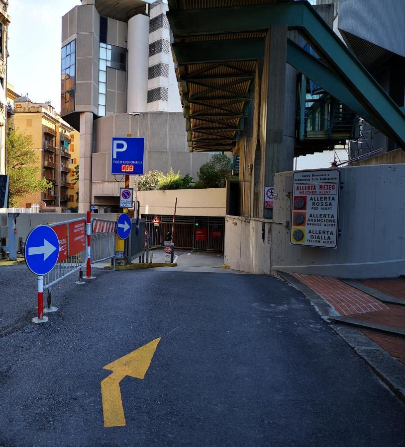 Suite Lambruschini Central With Top City View - Free Covered Parking ジェノヴァ エクステリア 写真