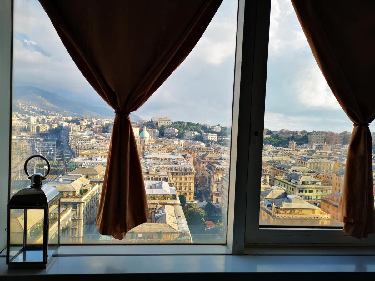 Suite Lambruschini Central With Top City View - Free Covered Parking ジェノヴァ エクステリア 写真