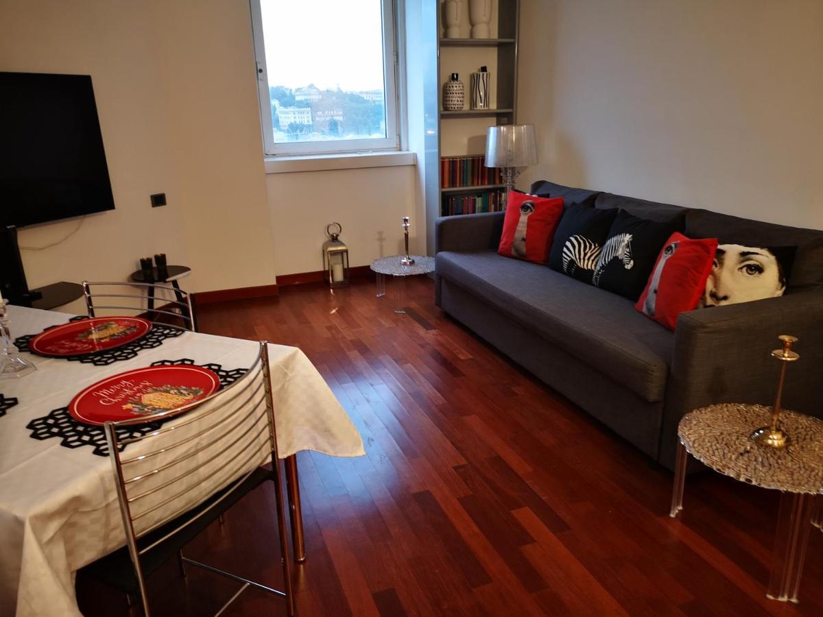 Suite Lambruschini Central With Top City View - Free Covered Parking ジェノヴァ エクステリア 写真