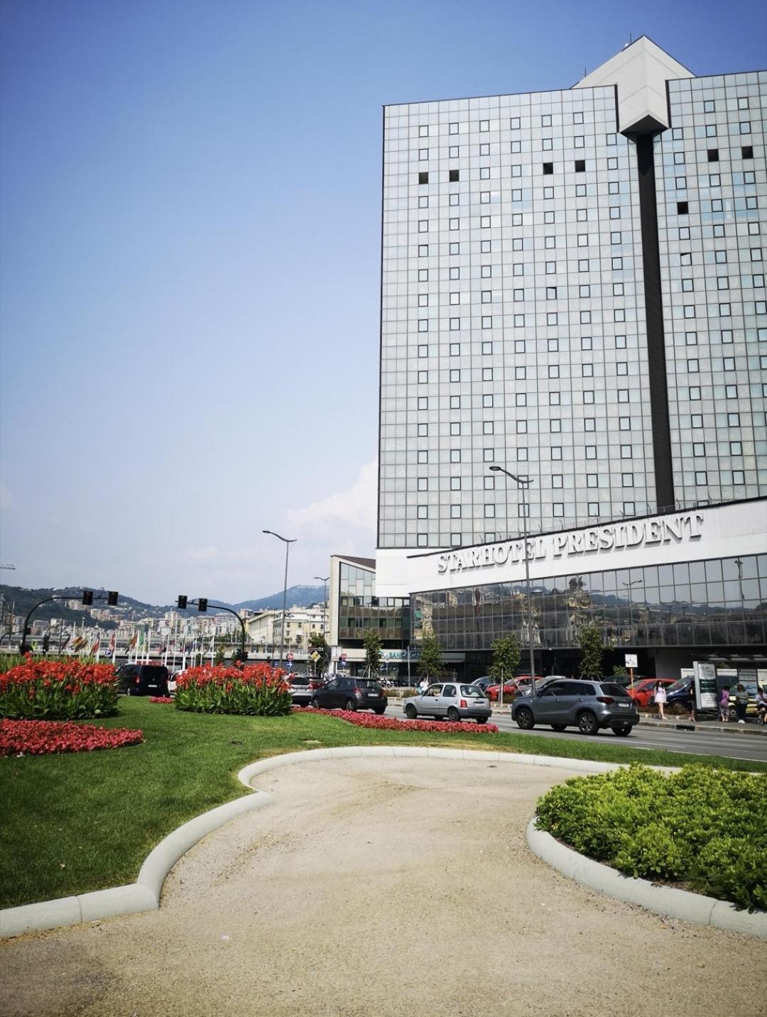 Suite Lambruschini Central With Top City View - Free Covered Parking ジェノヴァ エクステリア 写真